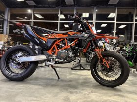 2021 KTM 690 SMC R